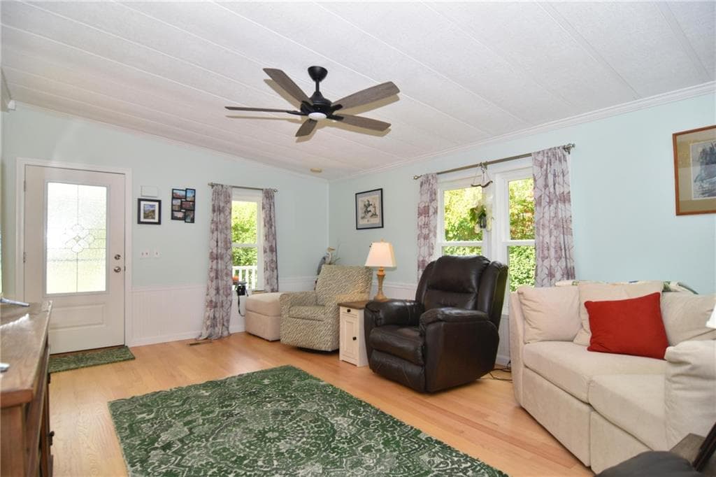 Single Family Residence at 19 Healey Brook Court, South Kingstown, photo 4 of 30