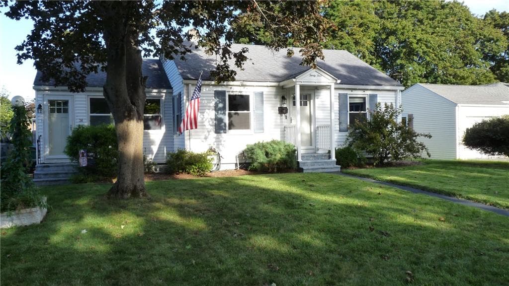 Single Family Residence at 34 Union Avenue, Warwick, photo 2 of 14