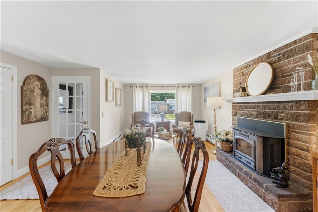 Single Family Residence at 6 Setian Circle, Johnston, photo 6 of 28