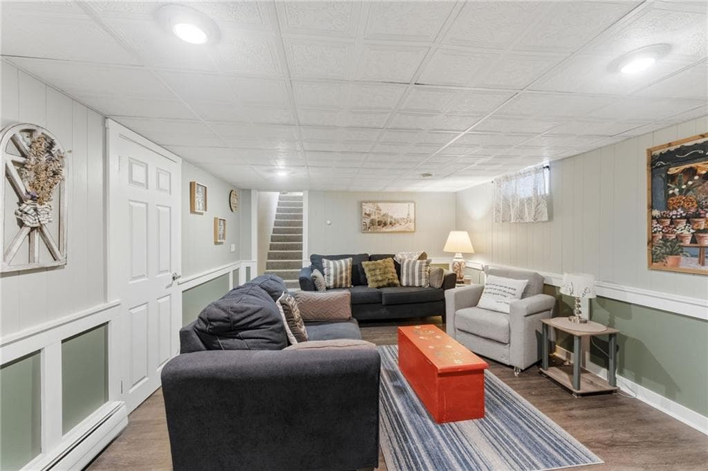 Single Family Residence at 6 Setian Circle, Johnston, photo 17 of 28