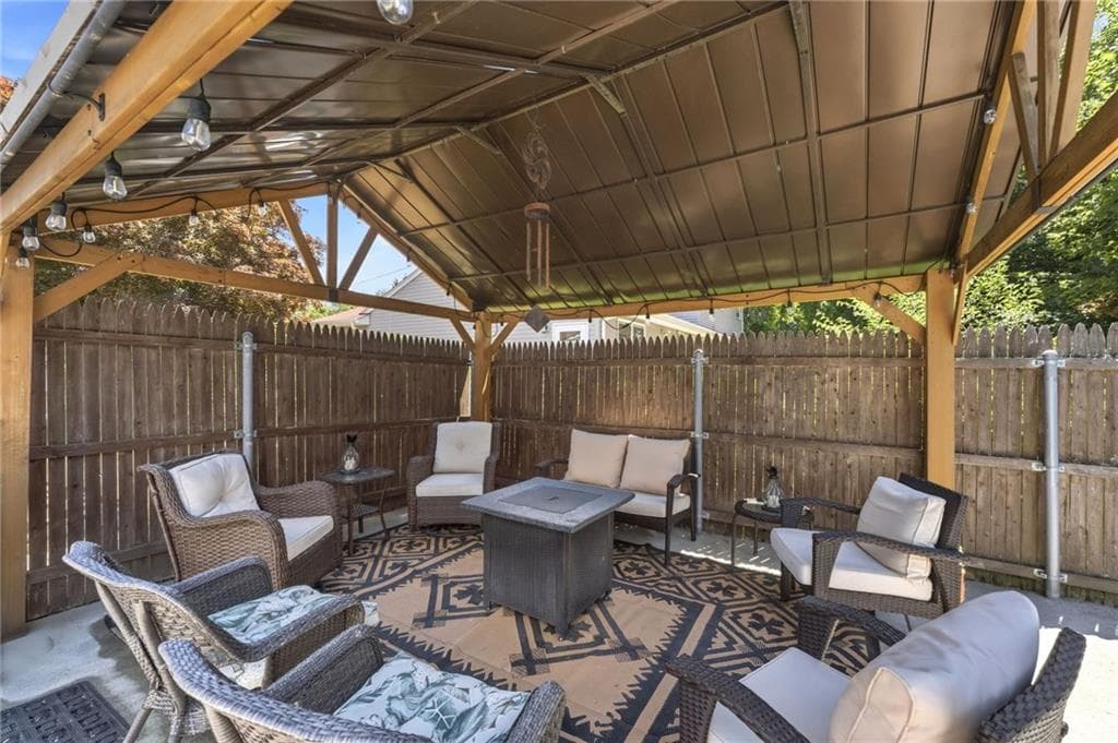 Single Family Residence at 6 Setian Circle, Johnston, photo 25 of 28