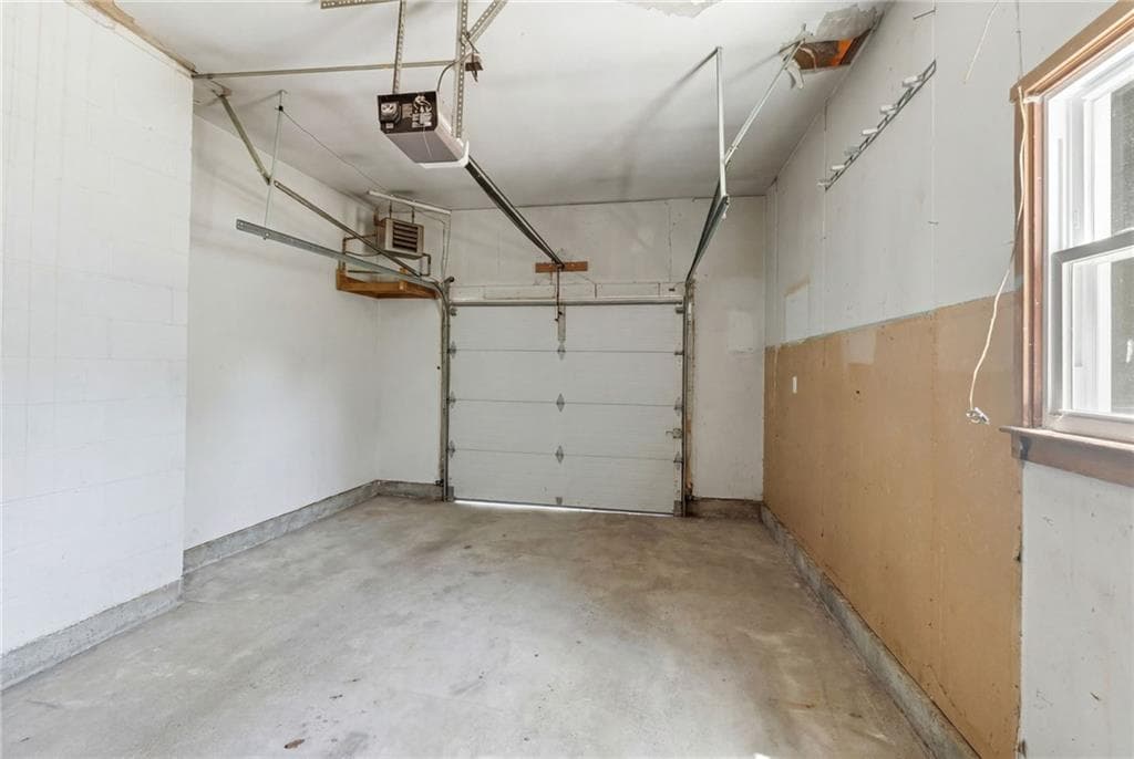 Single Family Residence at 6 Setian Circle, Johnston, photo 21 of 28