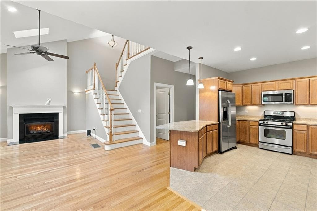 Condominium at 131 Fruit Hill Avenue UNIT 10, Providence, photo 6 of 42