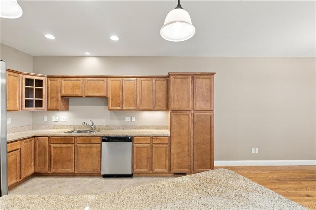 Condominium at 131 Fruit Hill Avenue UNIT 10, Providence, photo 8 of 42