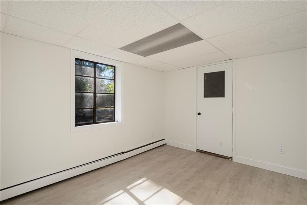 Single Family Residence at 330 Manolla Avenue, Warwick, photo 25 of 32