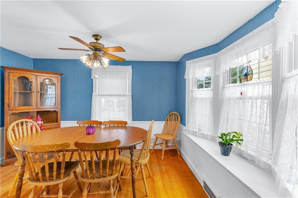 Single Family Residence at 33 linden Avenue, East Providence, photo 16 of 34