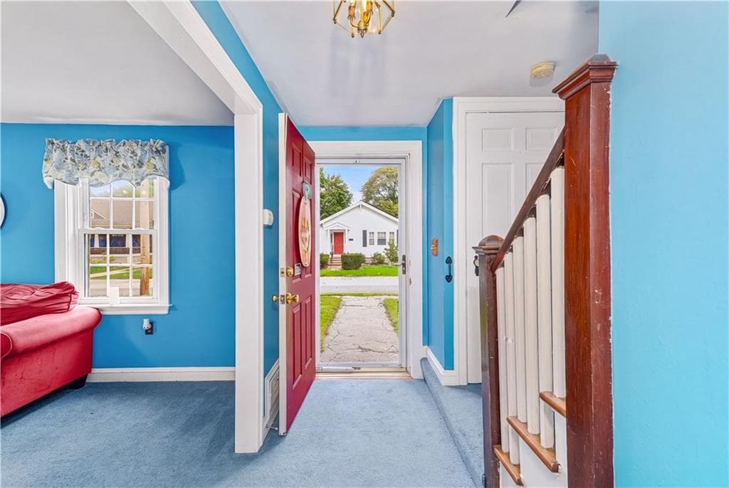 Single Family Residence at 33 linden Avenue, East Providence, photo 11 of 34