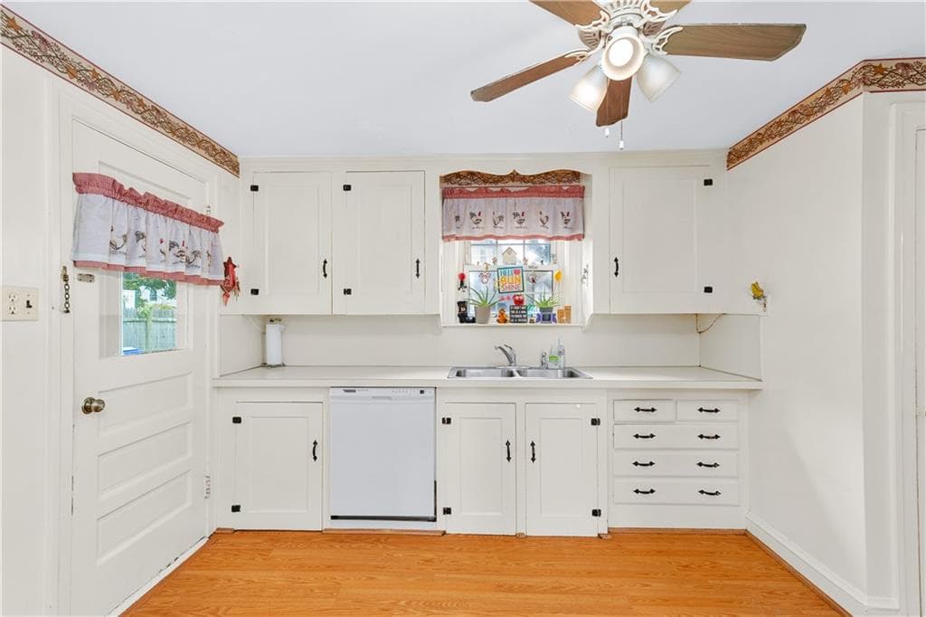 Single Family Residence at 33 linden Avenue, East Providence, photo 19 of 34