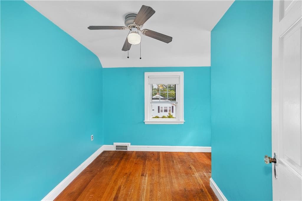 Single Family Residence at 33 linden Avenue, East Providence, photo 25 of 34