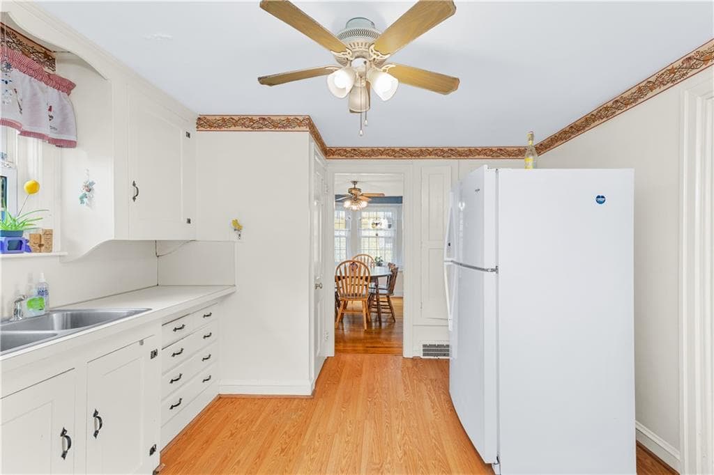 Single Family Residence at 33 linden Avenue, East Providence, photo 21 of 34