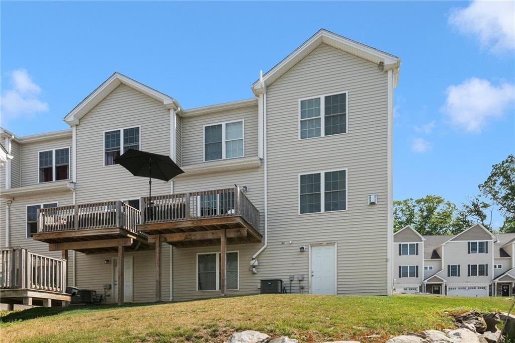 Condominium at 601 Hunting Hill Drive, Cumberland, photo 34 of 36