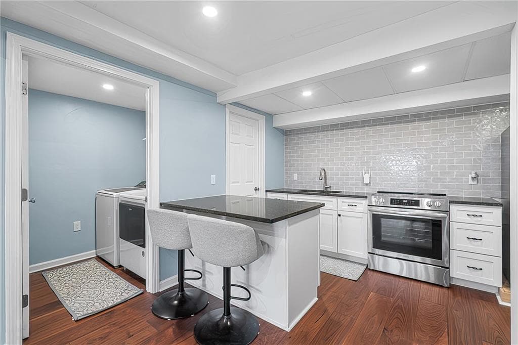 Condominium at 64 Mitchell Street, Portsmouth, photo 27 of 50
