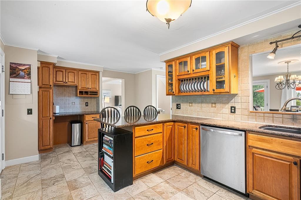 Condominium at 64 Mitchell Street, Portsmouth, photo 10 of 50