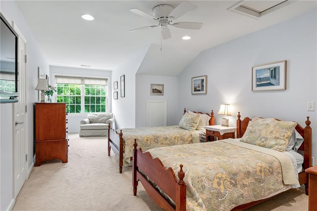Condominium at 121 Hampton Way, South Kingstown, photo 26 of 44