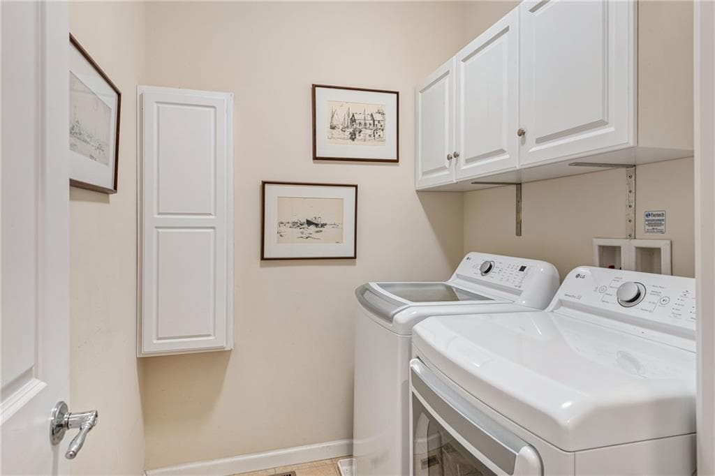 Condominium at 121 Hampton Way, South Kingstown, photo 24 of 44