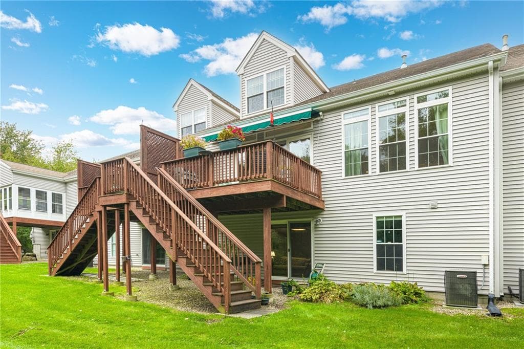 Condominium at 121 Hampton Way, South Kingstown, photo 39 of 44