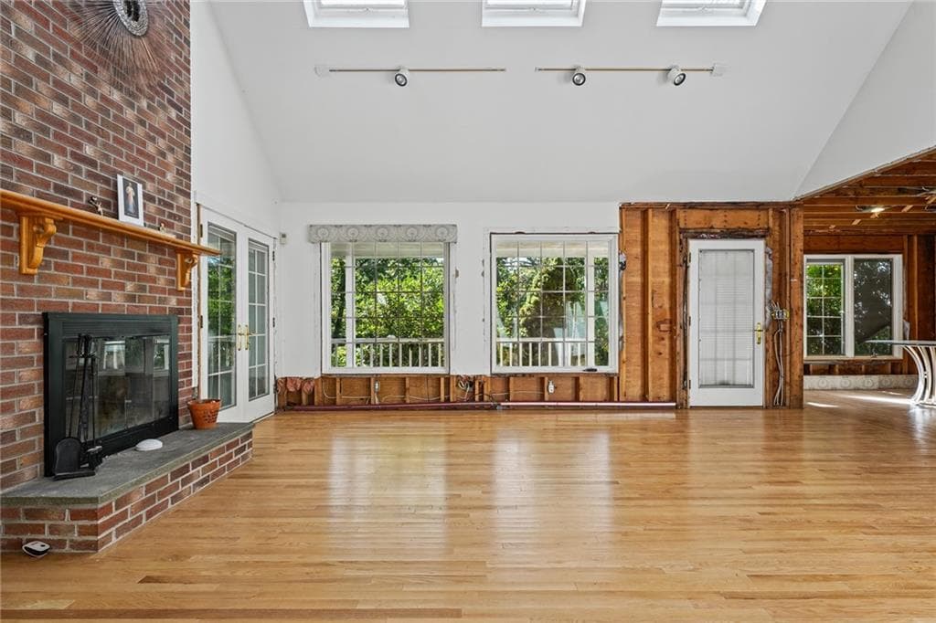 Single Family Residence at 44 Rock Ridge Road, Westerly, photo 10 of 42