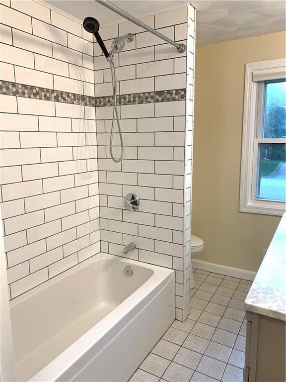 Single Family Residence at 66 Palace Avenue, Warwick, photo 18 of 42