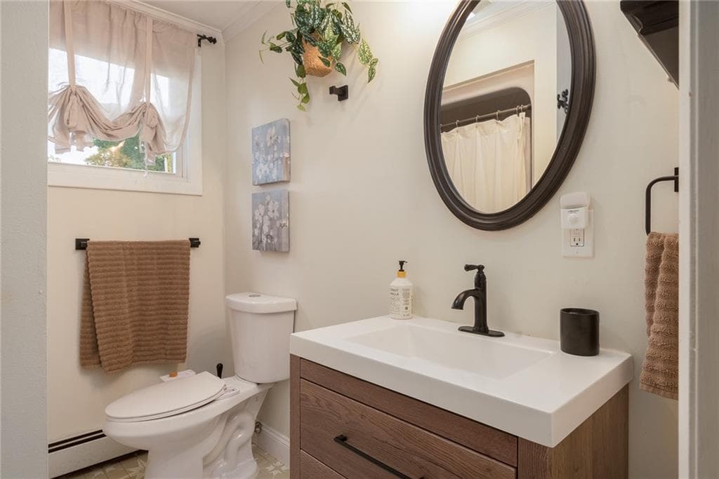 Single Family Residence at 441 Farnum Pike, Smithfield, photo 24 of 39