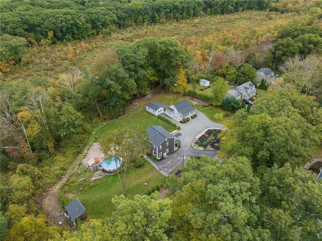 Single Family Residence at 441 Farnum Pike, Smithfield, photo 37 of 39