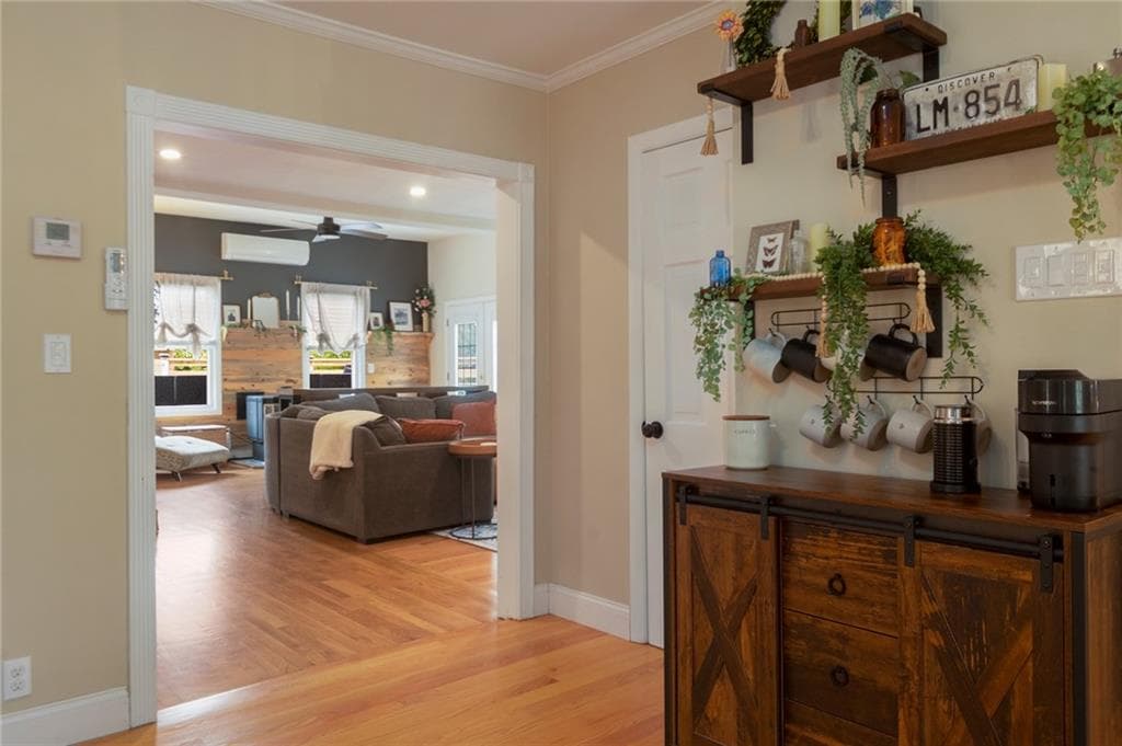 Single Family Residence at 441 Farnum Pike, Smithfield, photo 15 of 39