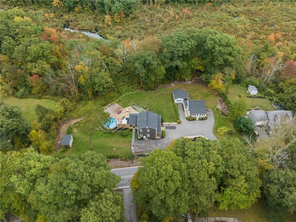 Single Family Residence at 439 Farnum Pike, Smithfield, photo 27 of 31