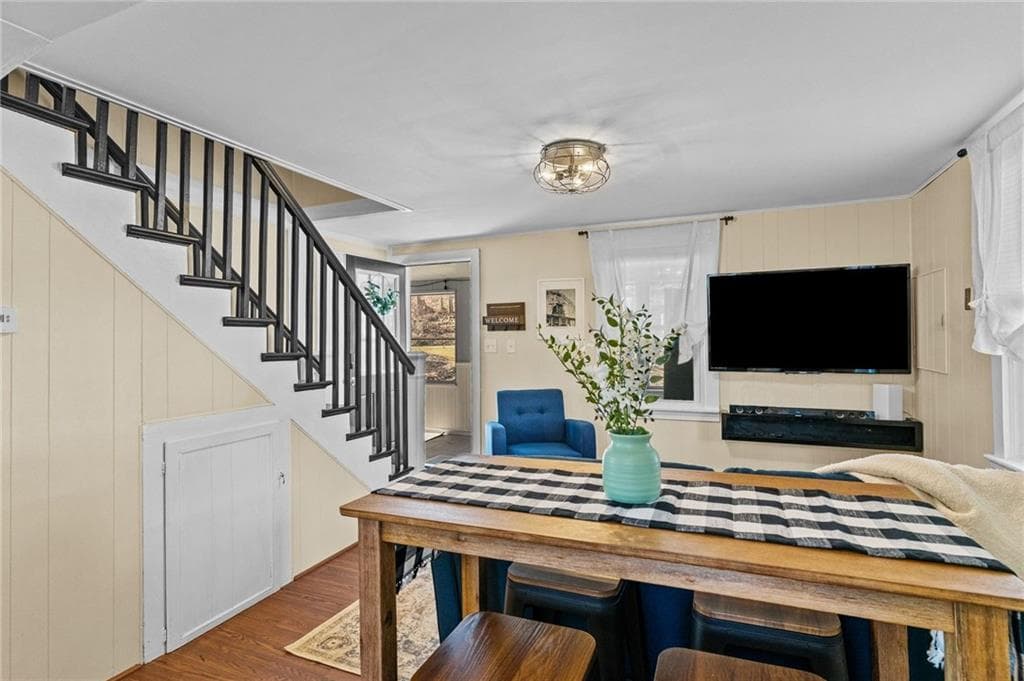 Single Family Residence at 439 Farnum Pike, Smithfield, photo 12 of 31