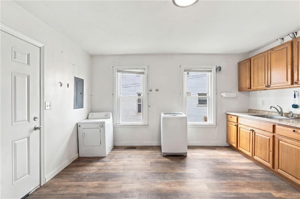 Multi Family at 56 Summit Street, Woonsocket, photo 15 of 18