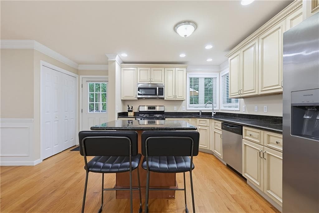 Single Family Residence at 109 Bear Hill Road Road, Cumberland, photo 6 of 31