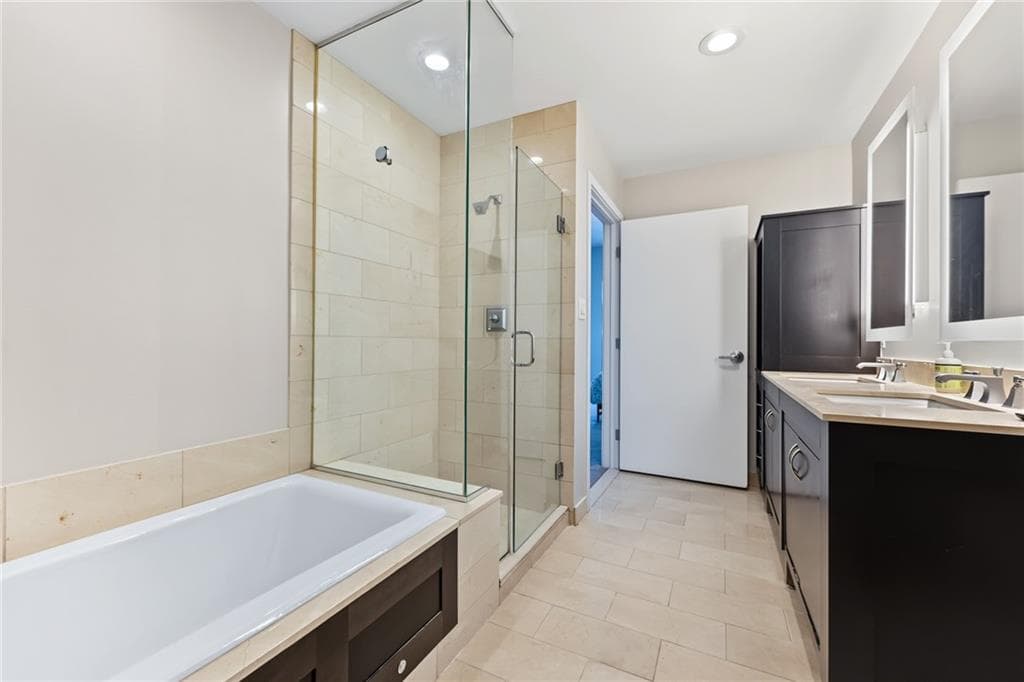 Condominium at 1 West Exchange Street UNIT 3002, Providence, photo 33 of 48