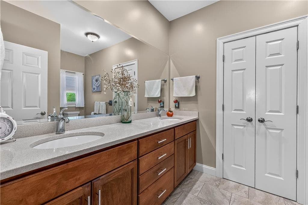 Condominium at 160 Allegra Lane, North Kingstown, photo 23 of 37