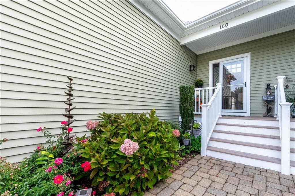 Condominium at 160 Allegra Lane, North Kingstown, photo 5 of 37