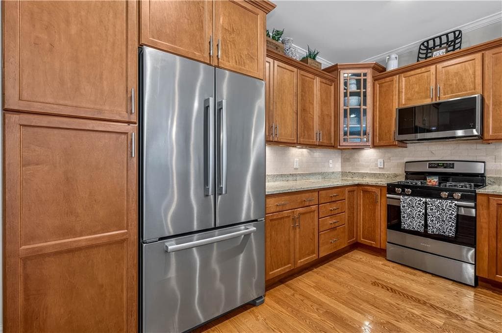 Condominium at 160 Allegra Lane, North Kingstown, photo 11 of 37