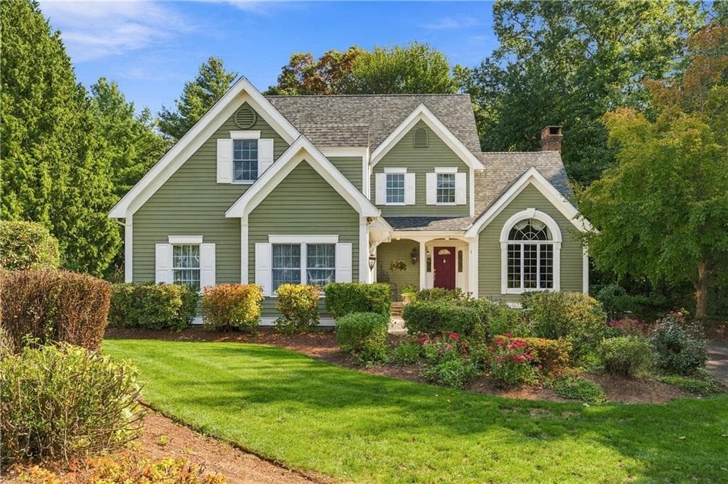 Single Family Residence at 1 Gladding Drive, Cumberland, photo 3 of 45