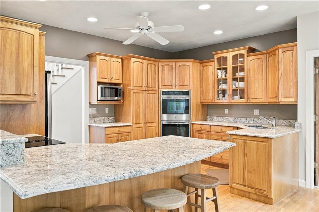 Single Family Residence at 1 Gladding Drive, Cumberland, photo 15 of 45