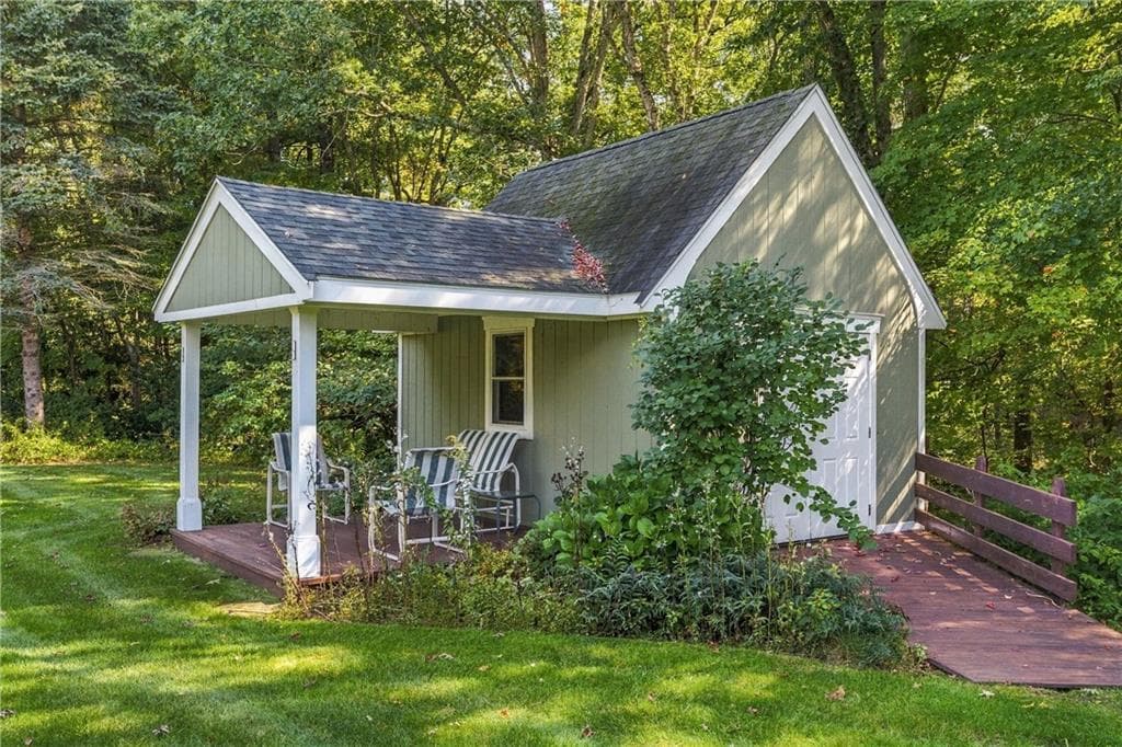 Single Family Residence at 1 Gladding Drive, Cumberland, photo 39 of 45