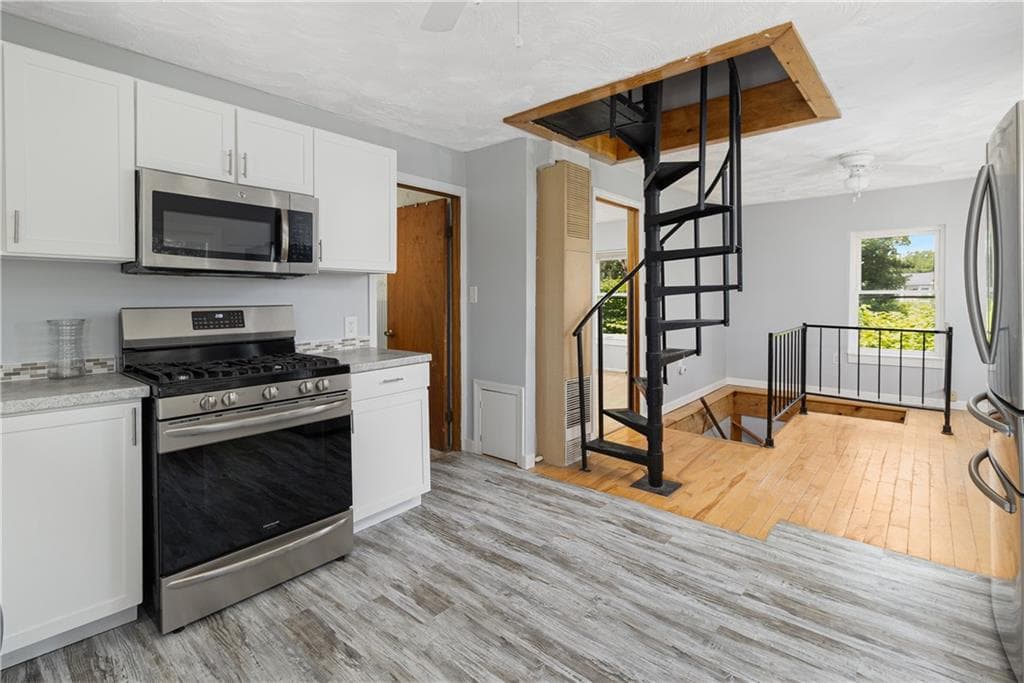 Single Family Residence at 155 Stanton Avenue, East Providence, photo 8 of 22