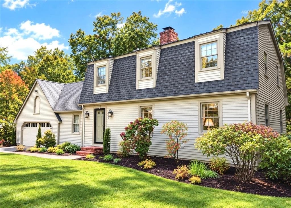 8 Woodcrest Drive