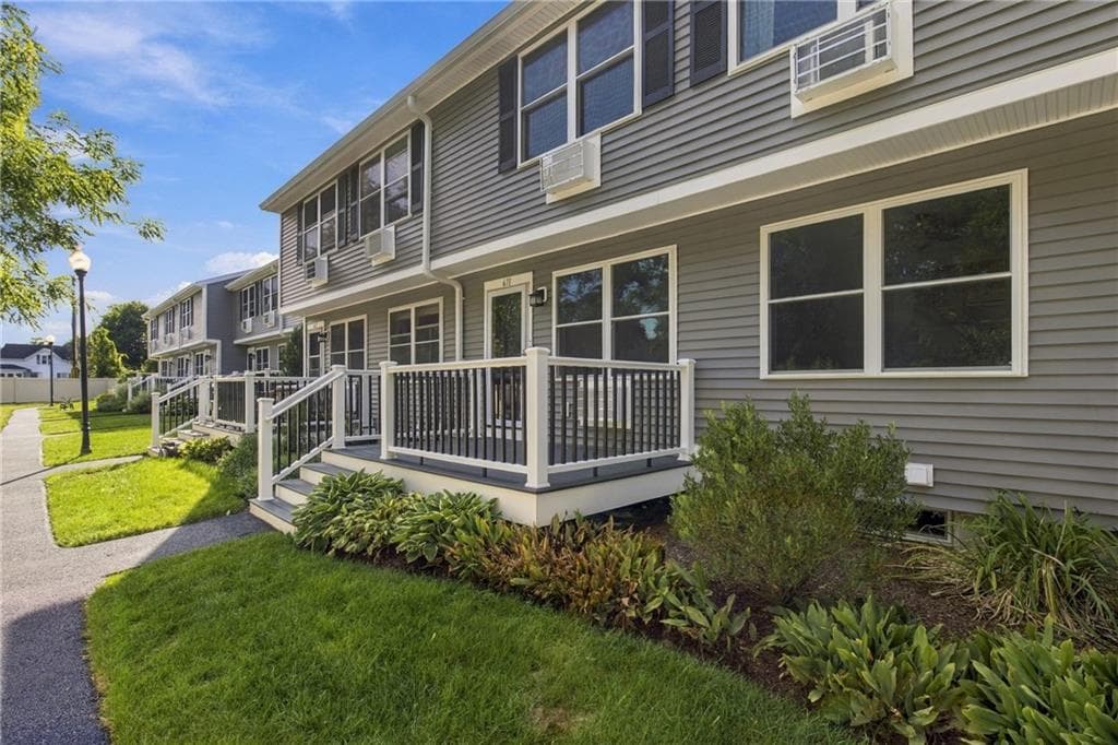 Condominium at 200 Post Road UNIT 618, Warwick, photo 2 of 25