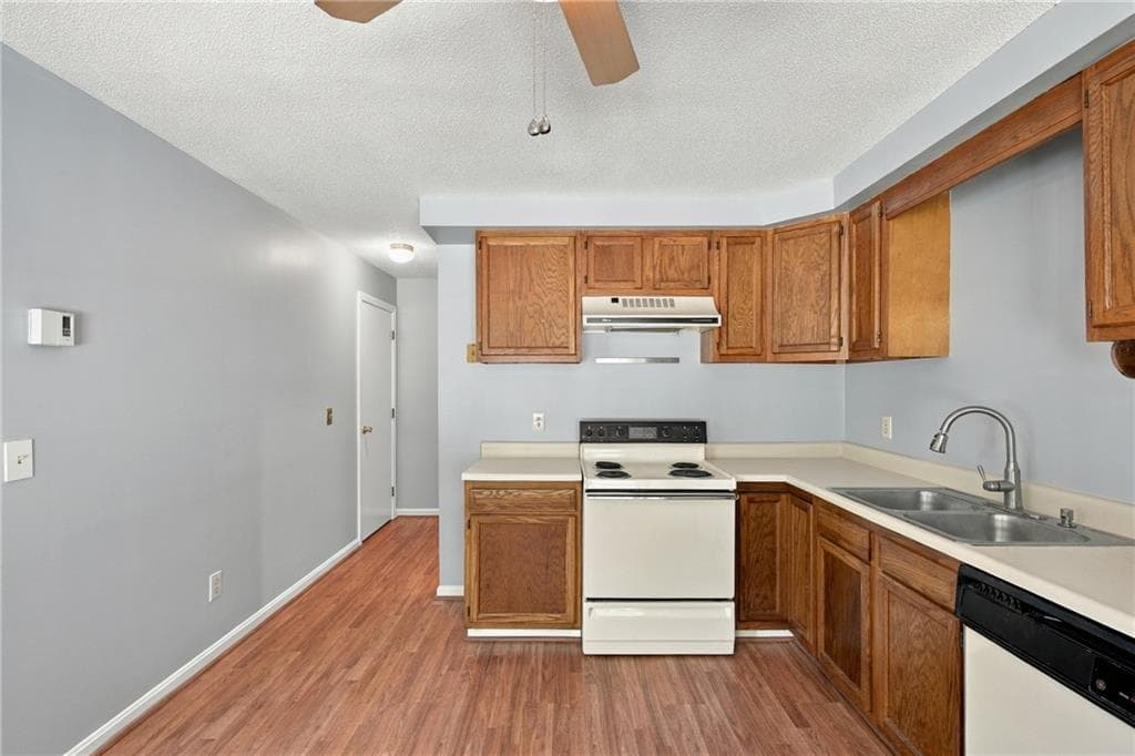 Condominium at 200 Post Road UNIT 618, Warwick, photo 9 of 25
