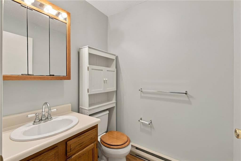 Condominium at 200 Post Road UNIT 618, Warwick, photo 10 of 25