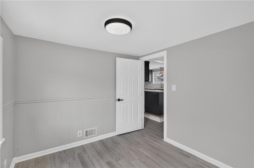 Single Family Residence at 59 Graybar Road, Warwick, photo 21 of 28