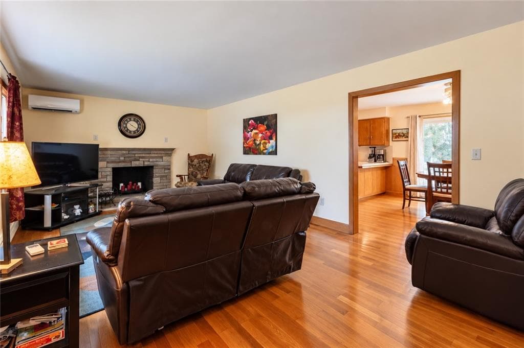 Single Family Residence at 41 Wildwood Avenue, East Providence, photo 6 of 30