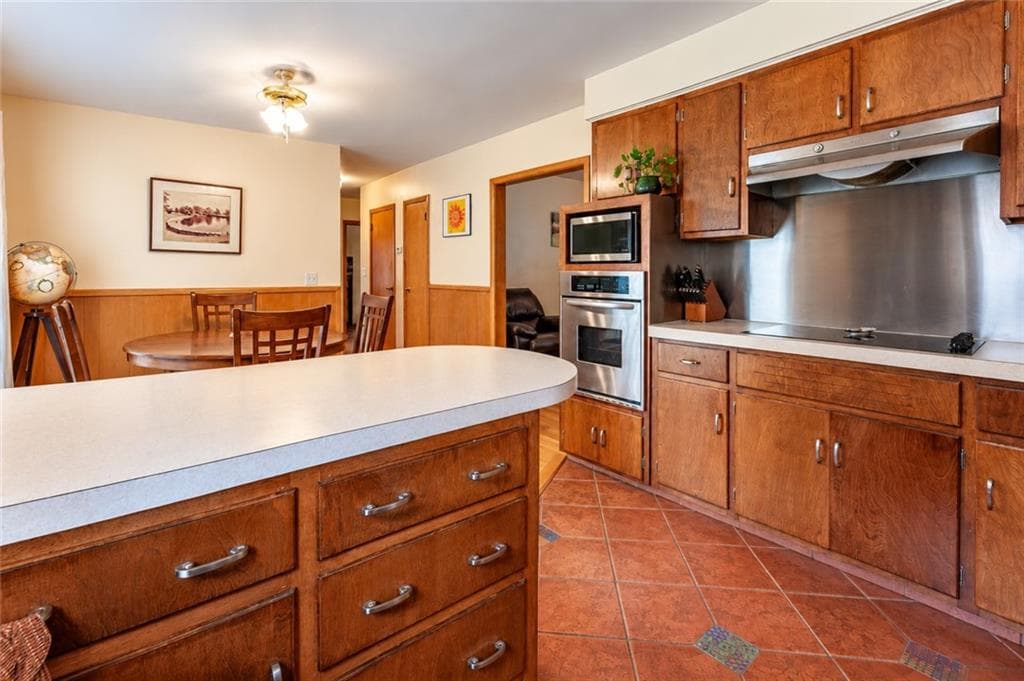 Single Family Residence at 41 Wildwood Avenue, East Providence, photo 12 of 30
