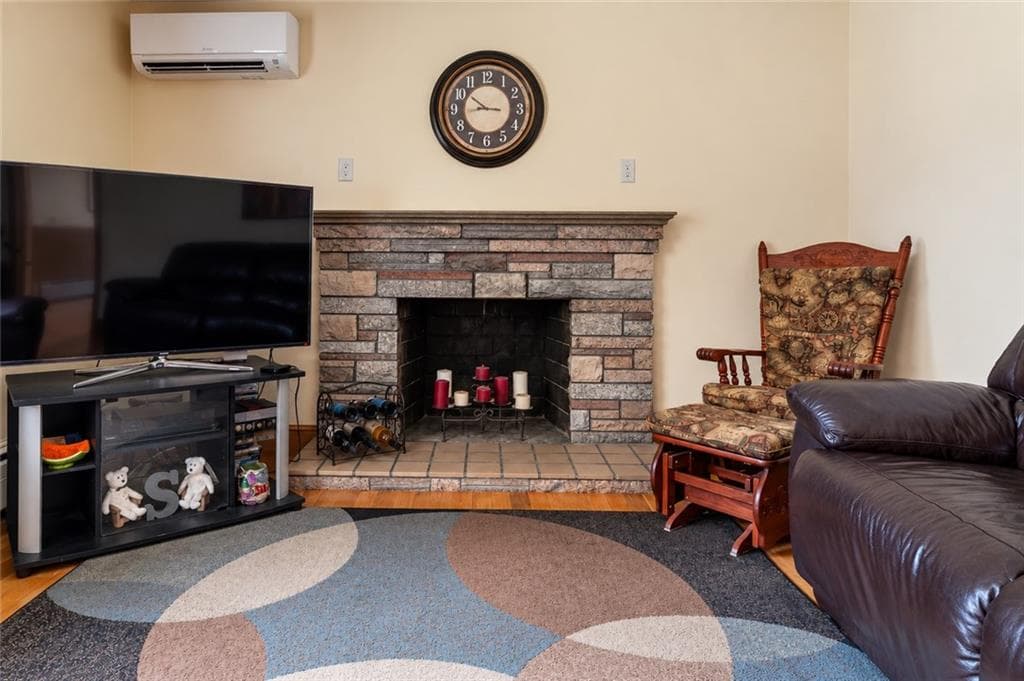 Single Family Residence at 41 Wildwood Avenue, East Providence, photo 5 of 30
