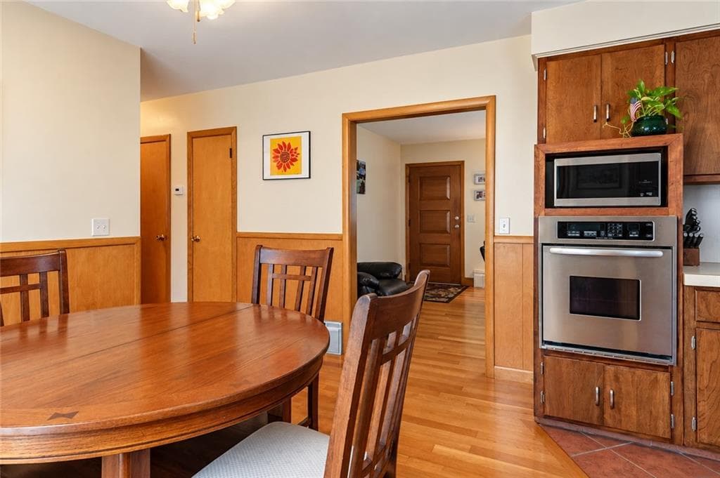 Single Family Residence at 41 Wildwood Avenue, East Providence, photo 9 of 30