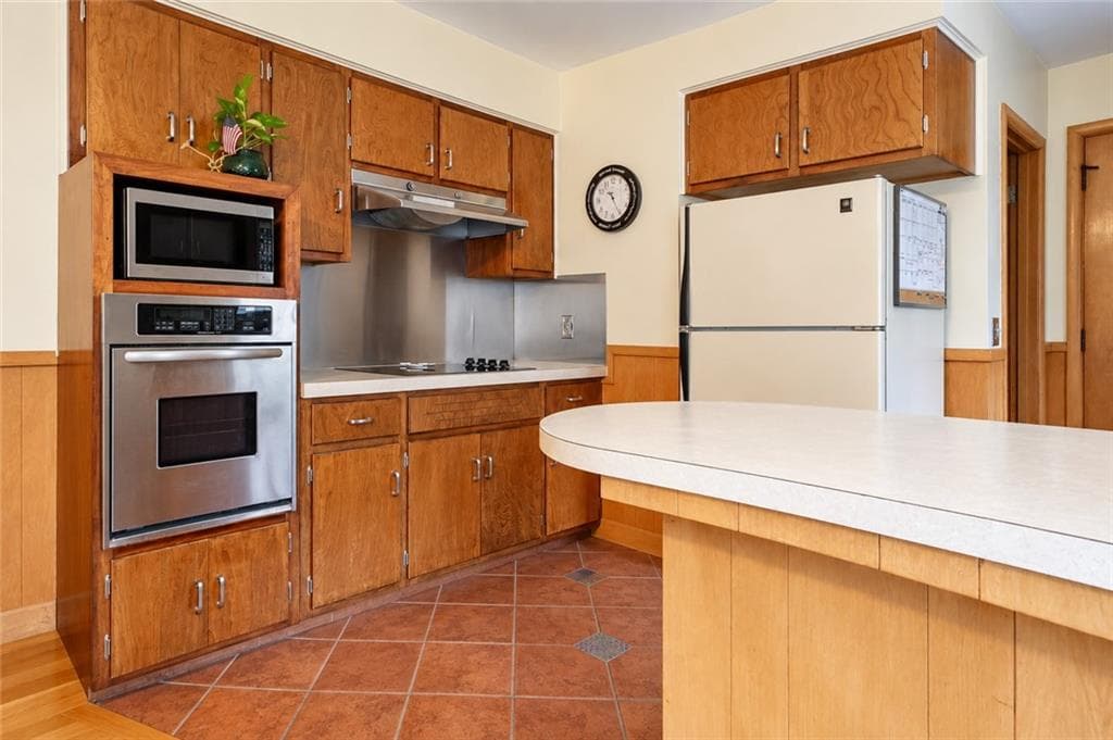 Single Family Residence at 41 Wildwood Avenue, East Providence, photo 11 of 30
