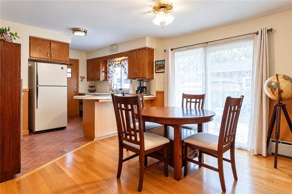 Single Family Residence at 41 Wildwood Avenue, East Providence, photo 8 of 30