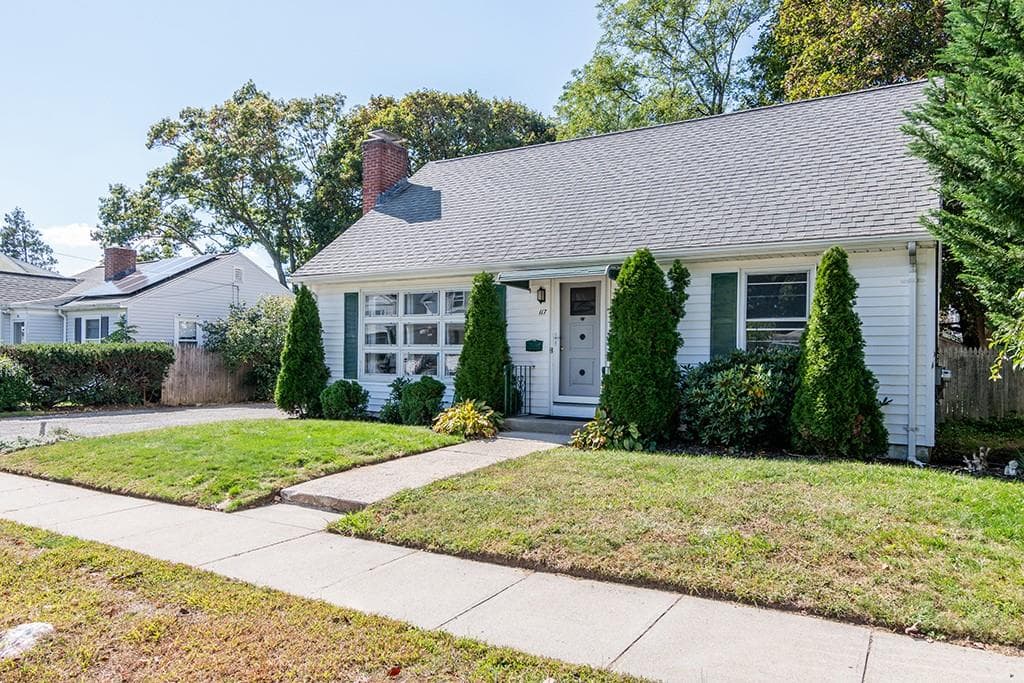 Single Family Residence at 117 Forest Avenue, Cranston, photo 3 of 21