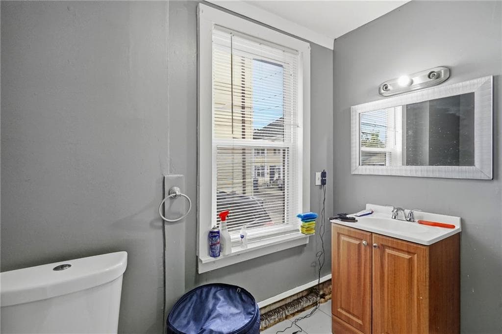 Multi Family at 18 20 Stone Street, Providence, photo 8 of 42